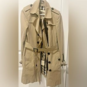 Burberry Trench Coat Size 6
